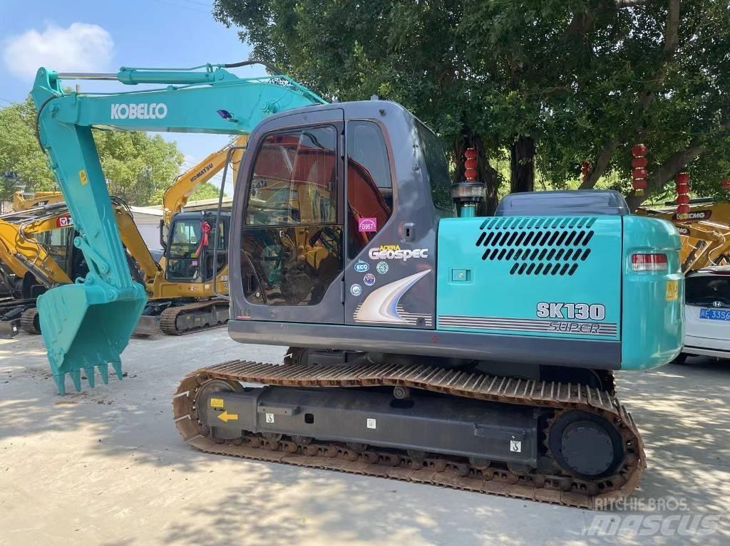 Kobelco SK130-8 Midi-gravemaskiner 7t - 12t