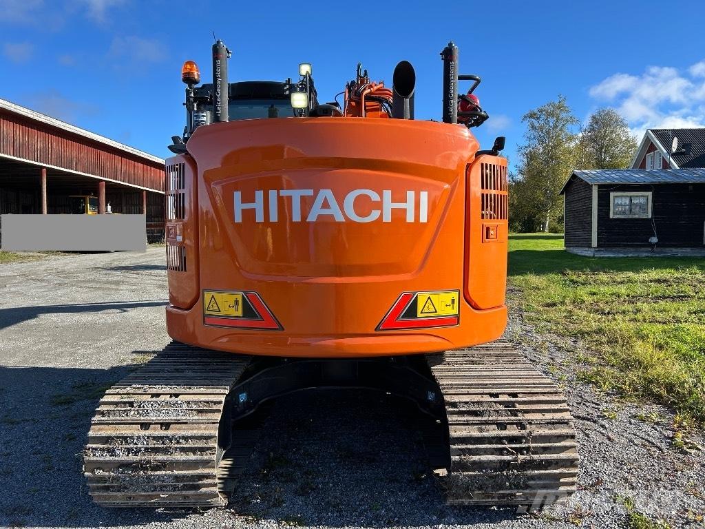 Hitachi ZX 135 US-7 Gravemaskiner på larvebånd