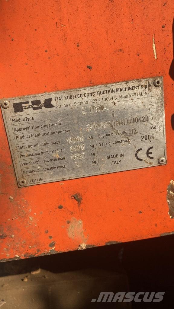 Fiat-Kobelco E 175 W Gravemaskiner på hjul