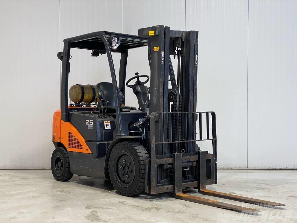 Doosan G25N-7 LPG gaffeltrucks