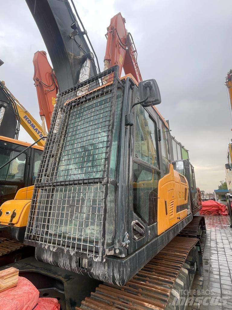 Hyundai HX 225SL Gravemaskiner på larvebånd