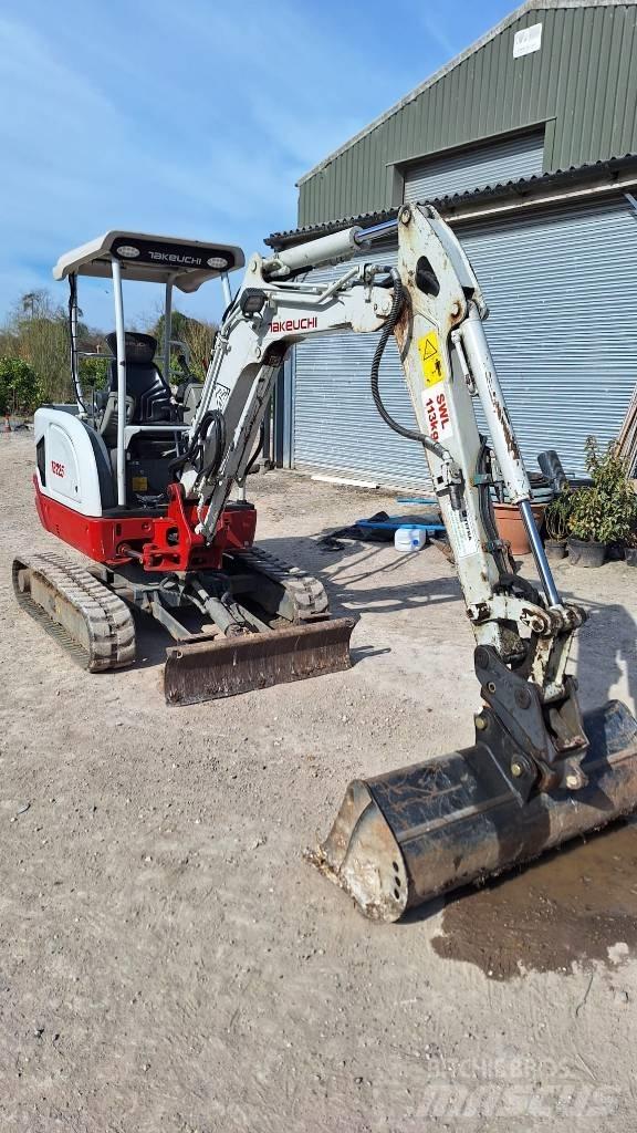 Takeuchi TB 225 Minigravemaskiner
