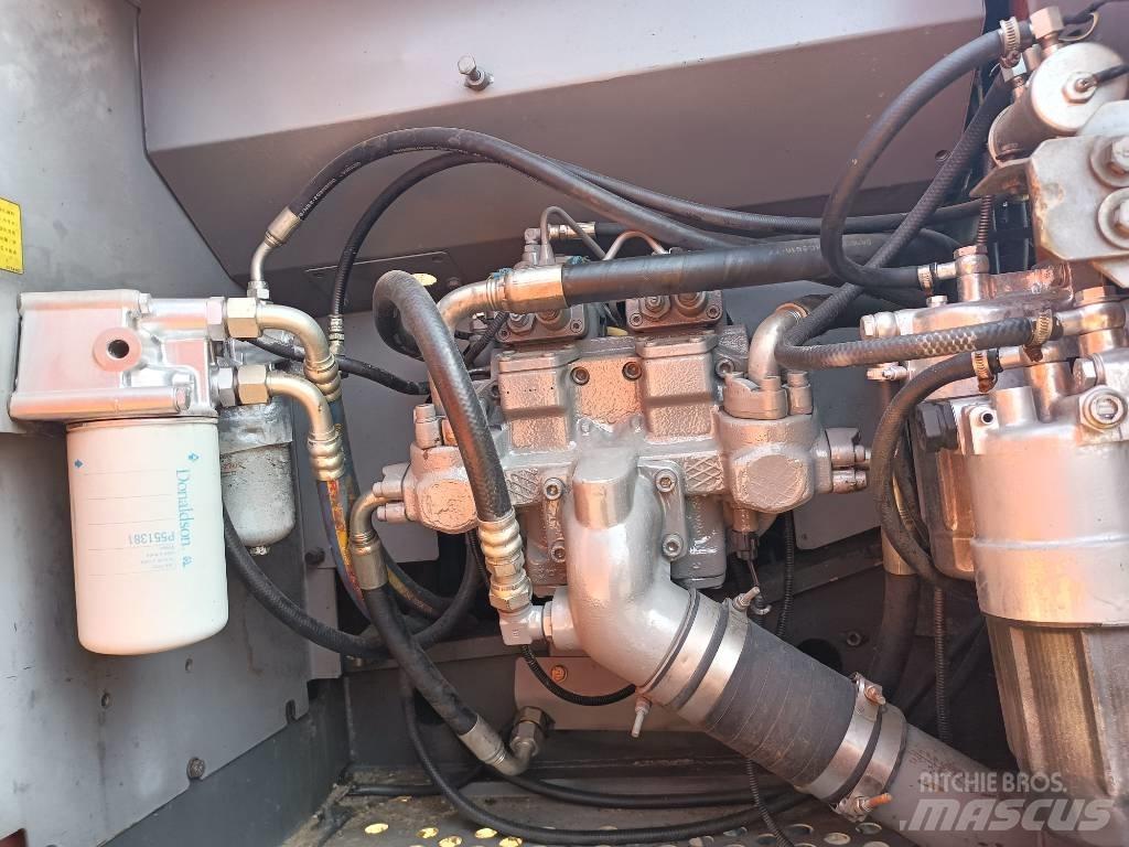 Hitachi ZX 200 Midi-gravemaskiner 7t - 12t