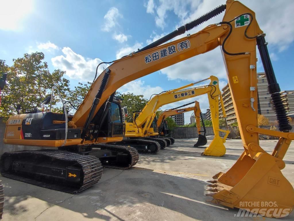 CAT 320D2 Midi-gravemaskiner 7t - 12t