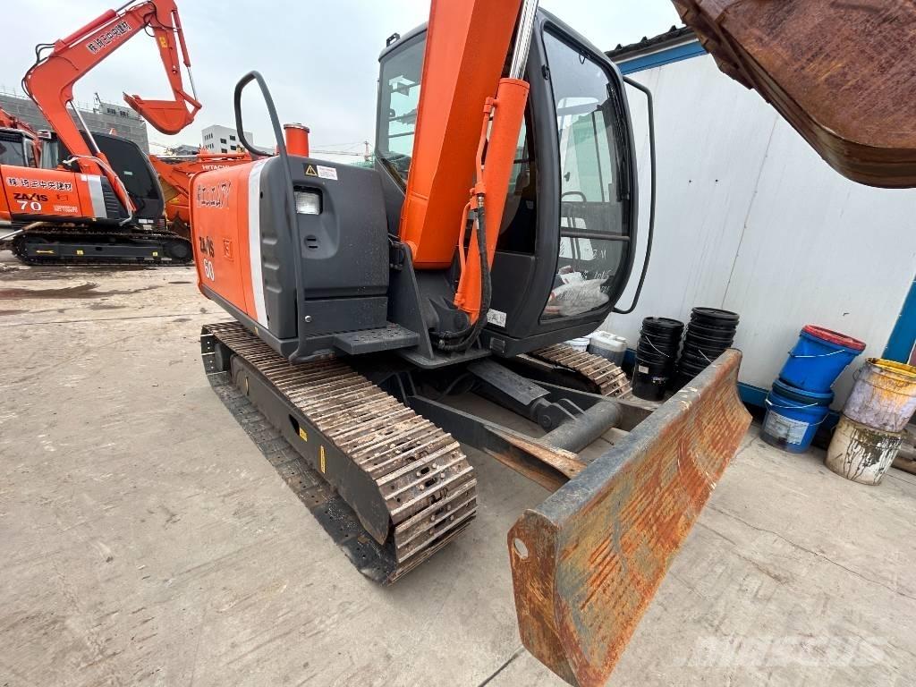 Hitachi ZX 60 Gravemaskiner på larvebånd