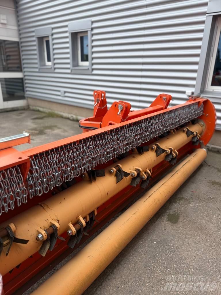 Agrimaster RV 320 Græsklippere og skårlæggere