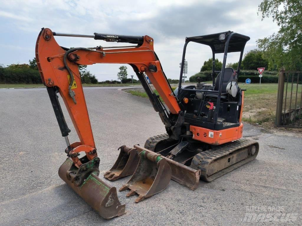 Hitachi ZX 26 U-5 A Minigravemaskiner