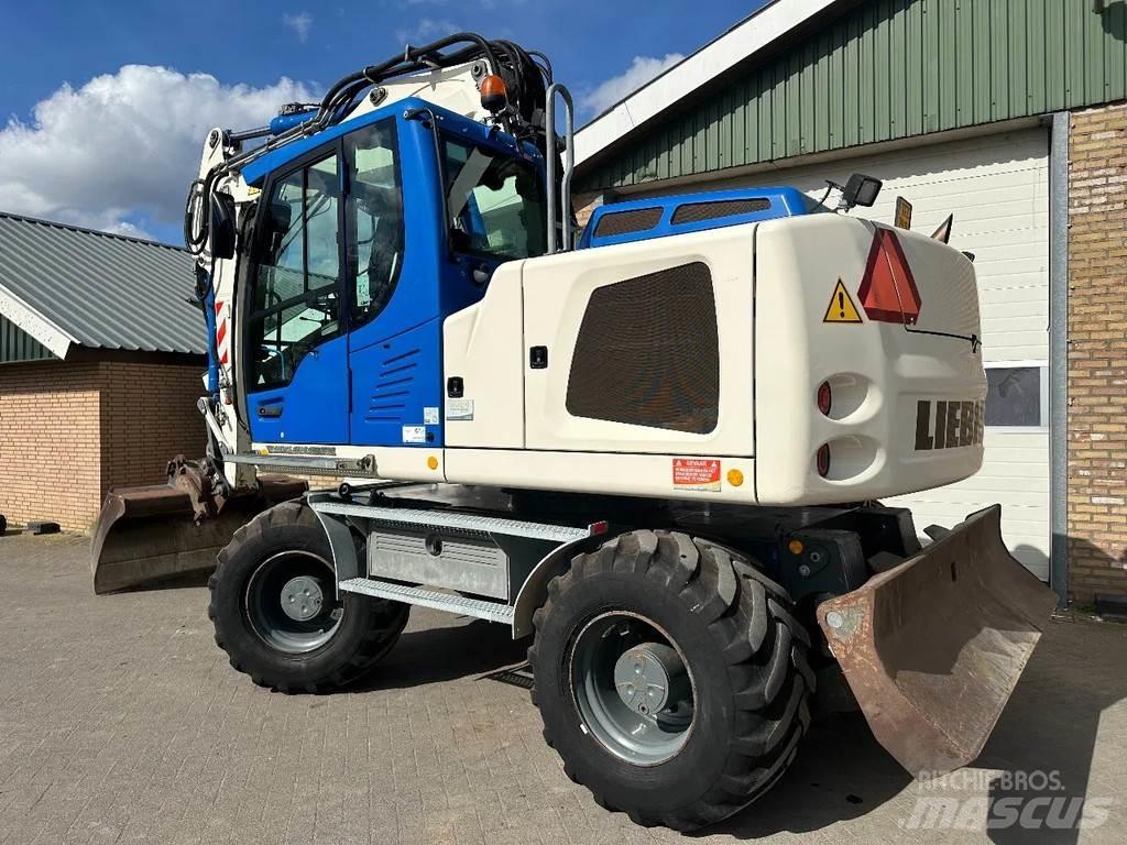 Liebherr A914 Gravemaskiner på hjul