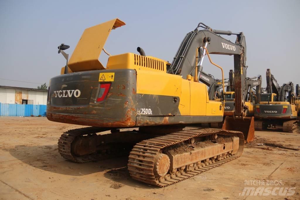 Volvo EC250 Gravemaskiner på larvebånd