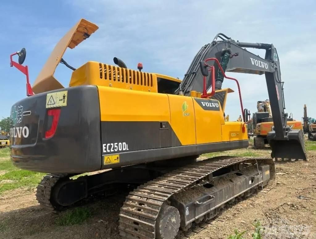 Volvo EC 250 D L Gravemaskiner på larvebånd