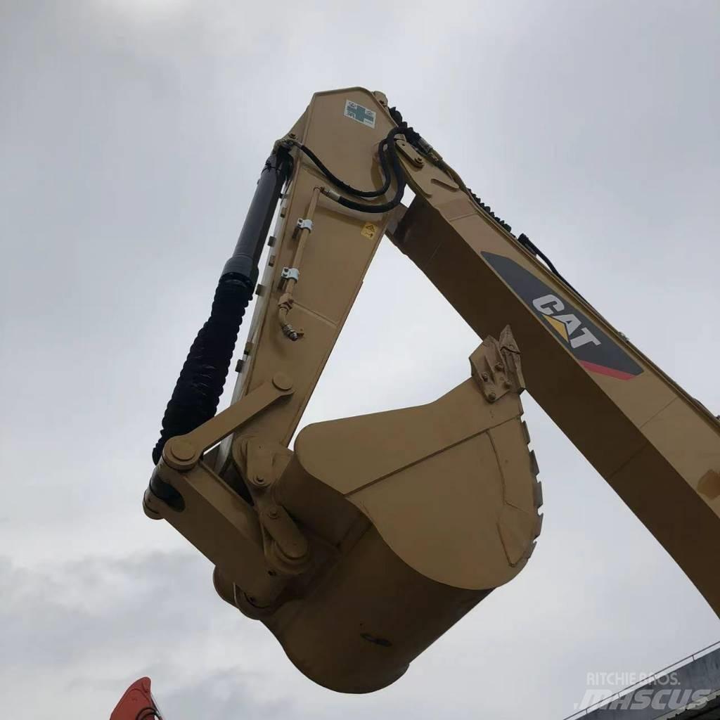 CAT 330D2L Gravemaskiner på larvebånd