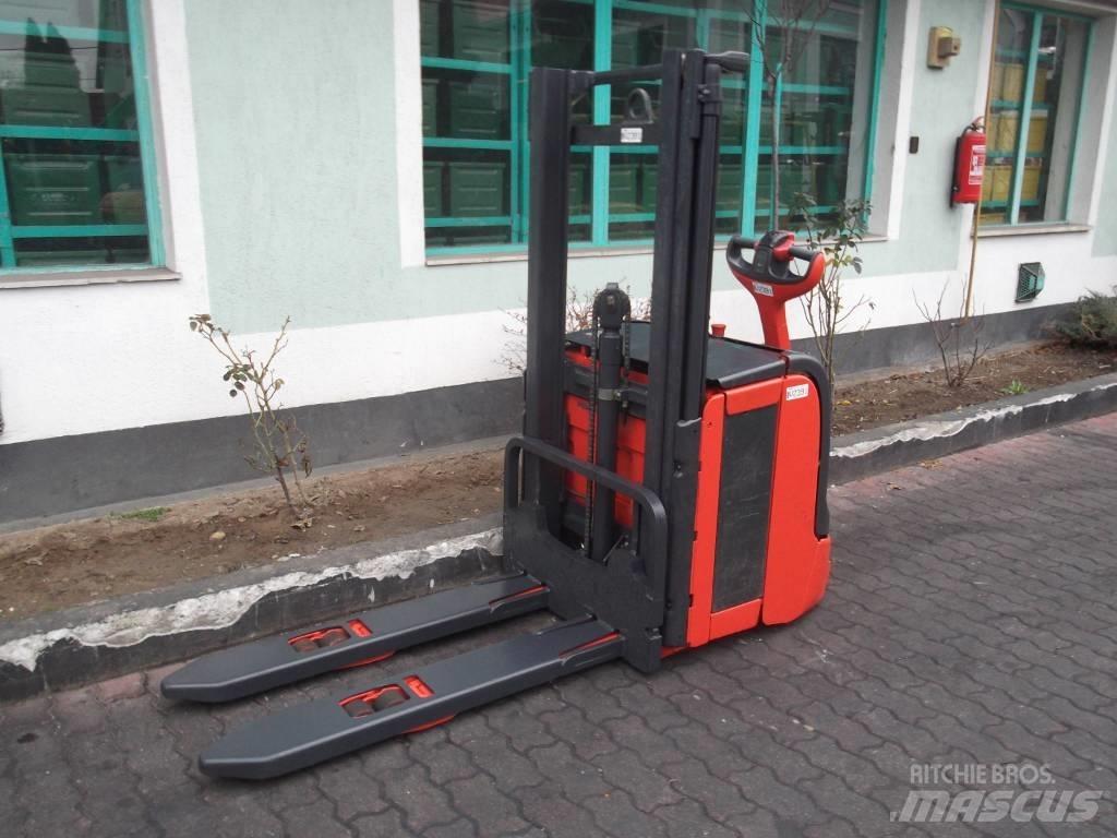 Linde L14 /372/ V-2391 Selvkørende stablere