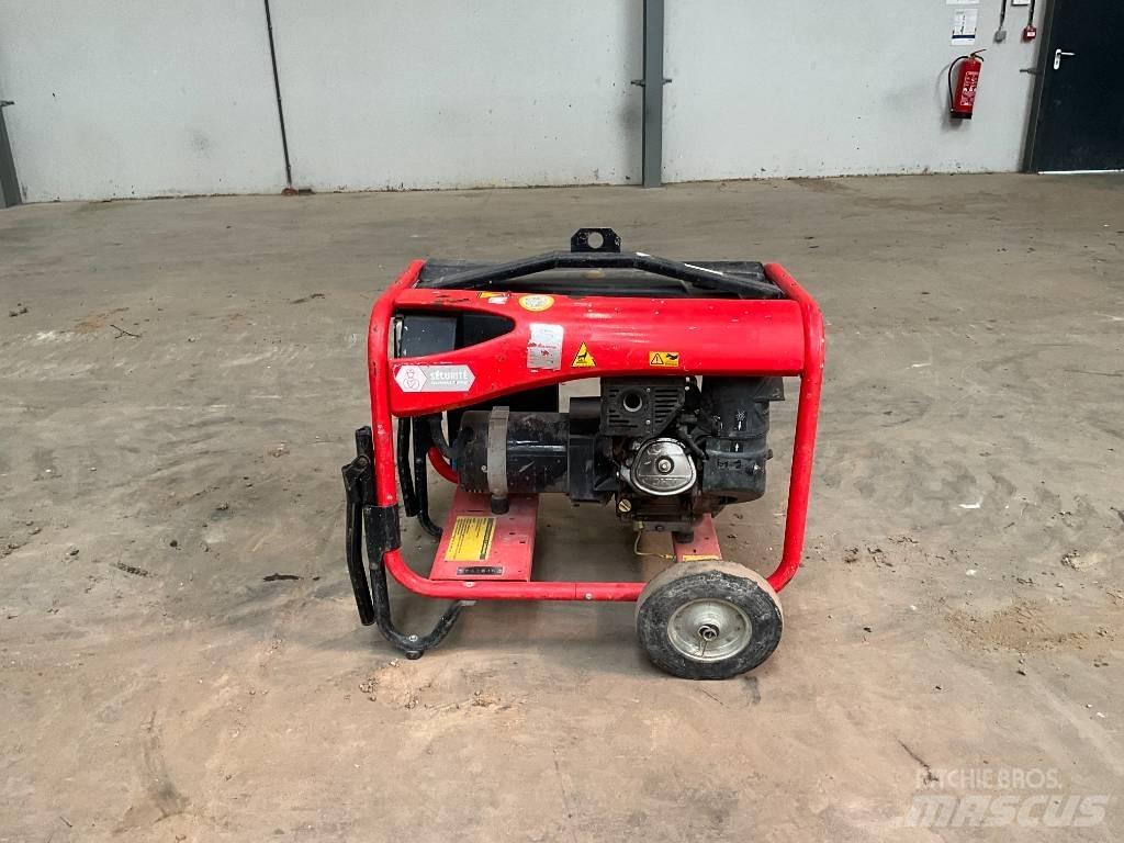 Sdmo perform 4500 XL Benzingeneratorer