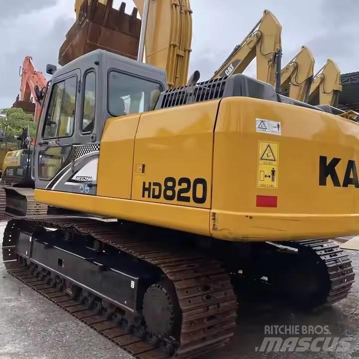 Kato HD820 Gravemaskiner på larvebånd