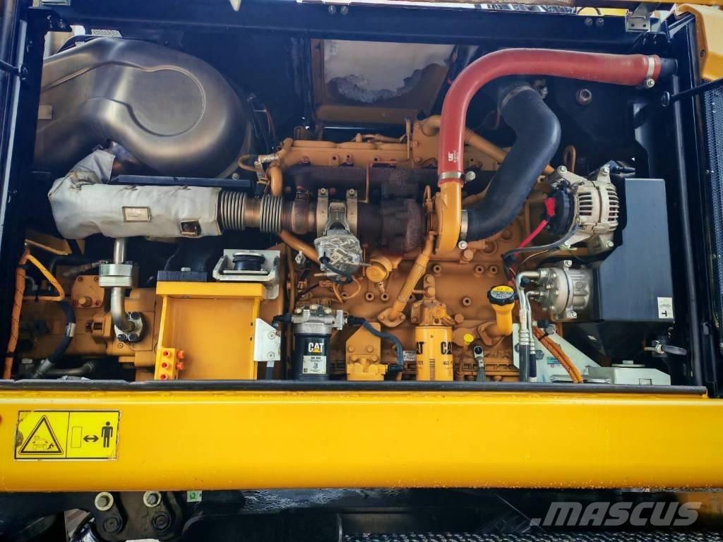 CAT M 318 F Gravemaskiner på hjul