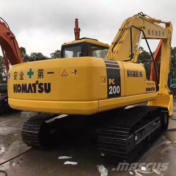Komatsu PC 200-7 Gravemaskiner på larvebånd