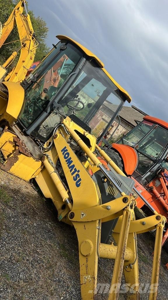 Komatsu WB 93 R Chassis og suspension