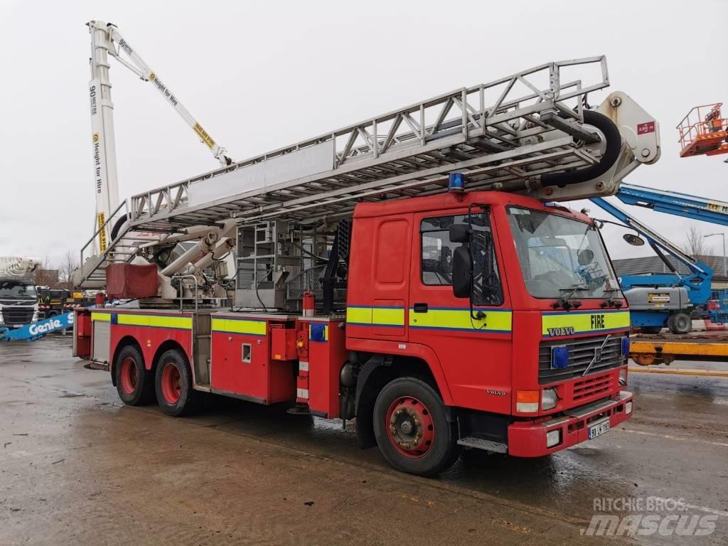 Bronto 28-2-T1 Lastbilmonterede lifte