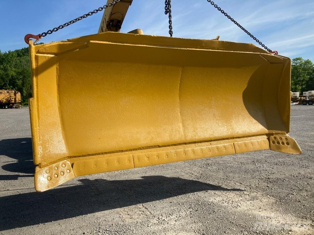 CAT D9T SU Blade Klinger