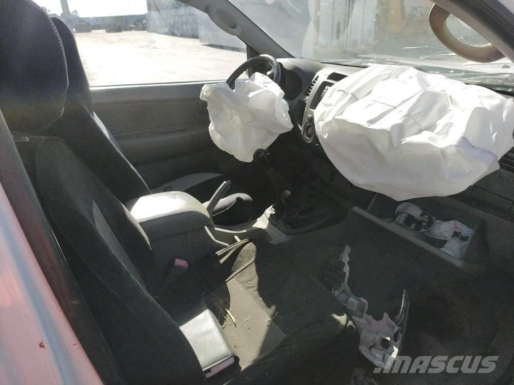 Toyota Hilux 4 Pickup/Sideaflæsning