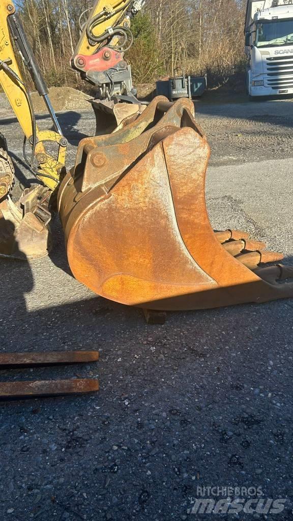 CAT 321 D Gravemaskiner på larvebånd