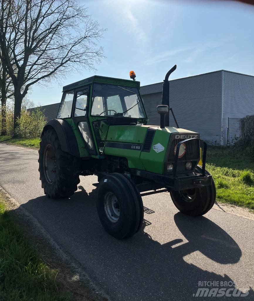 Deutz DX85 Traktorer