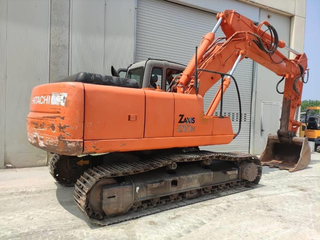 Hitachi ZX210N Gravemaskiner på larvebånd