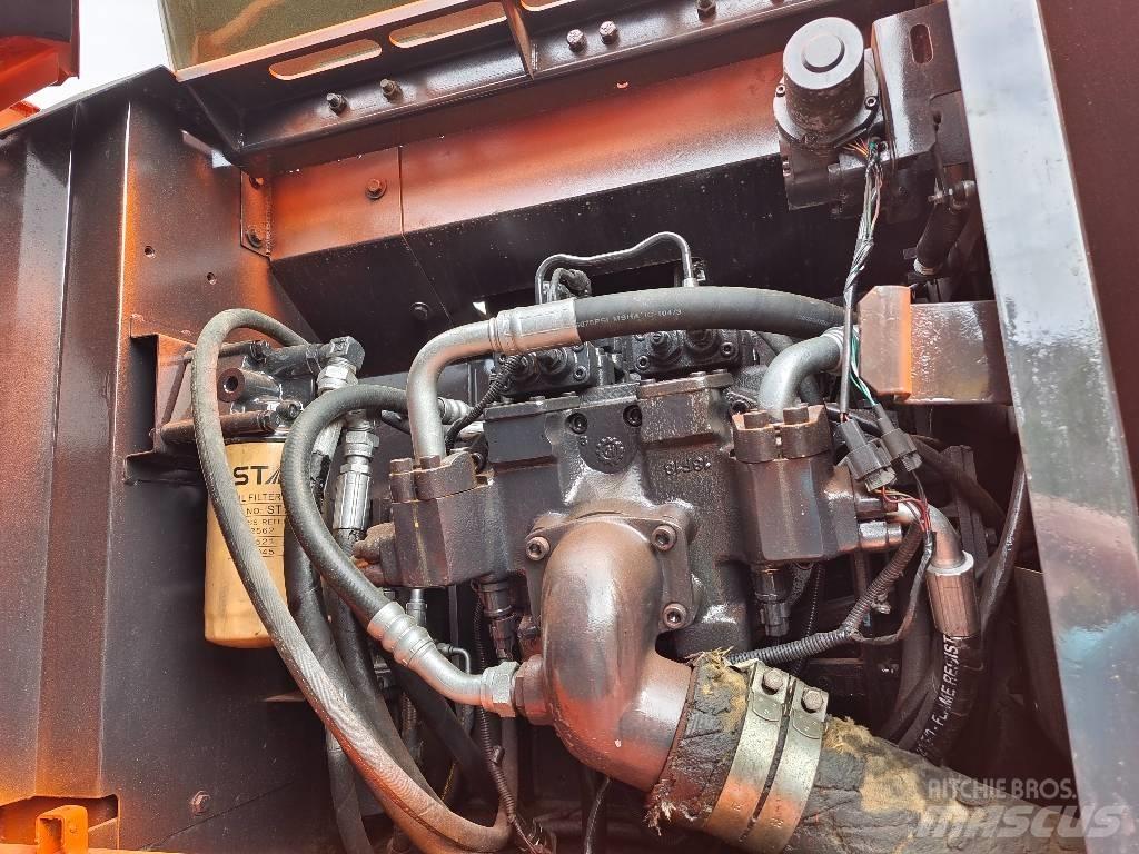 Hitachi EX 200-3 Gravemaskiner på larvebånd