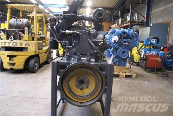 Komatsu SA6D125 E2 Motorer