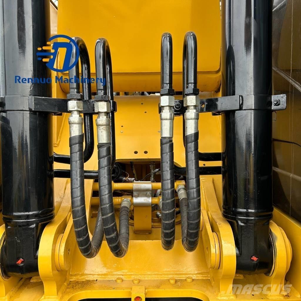 CAT 320D2 Gravemaskiner på larvebånd
