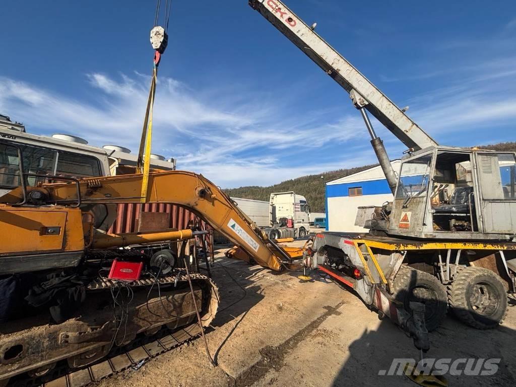 Hyundai Robex 210 LC Gravemaskiner på larvebånd