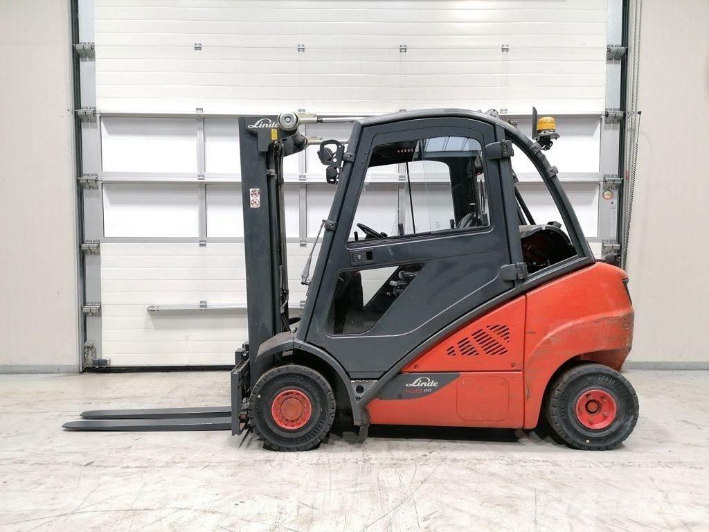 Linde H25T-02 LPG gaffeltrucks