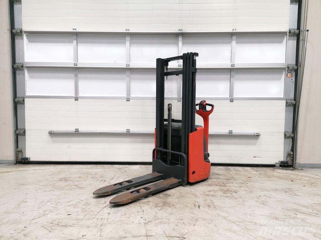 Linde L10 Gaffelstabler med gående fører