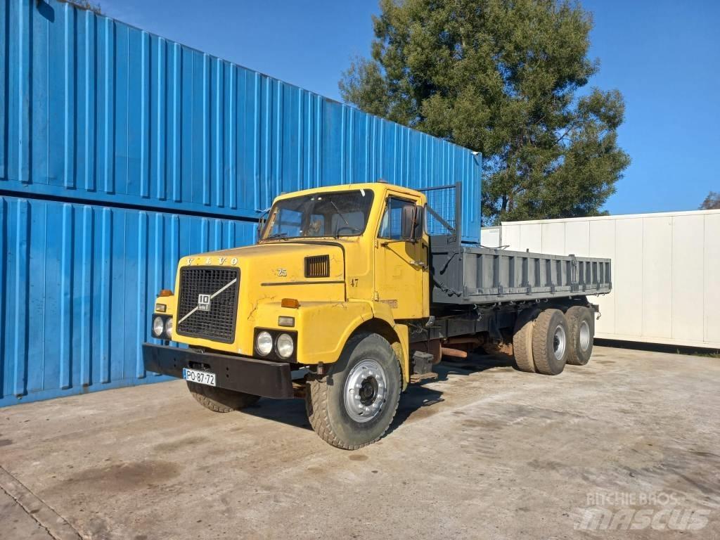 Volvo N 1025 Lastbiler med tip