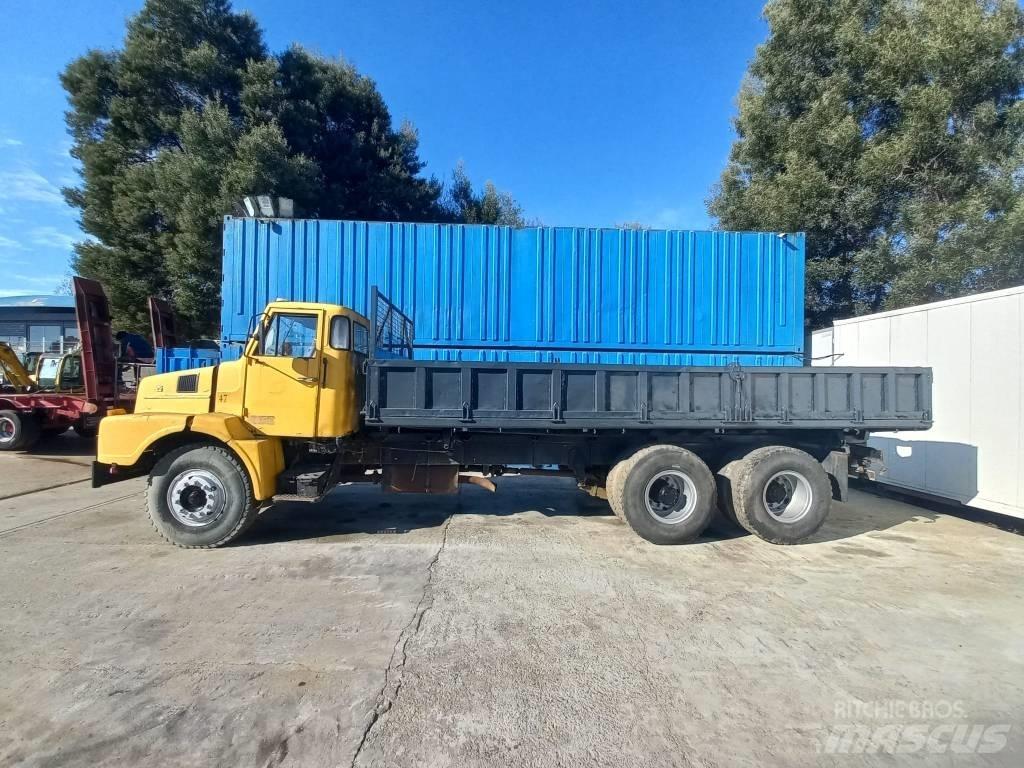Volvo N 1025 Lastbiler med tip
