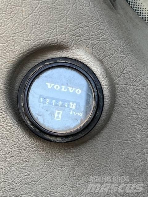 Volvo EC 220 DL Gravemaskiner på larvebånd