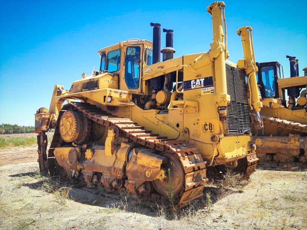 CAT D10 Bulldozer på larvebånd