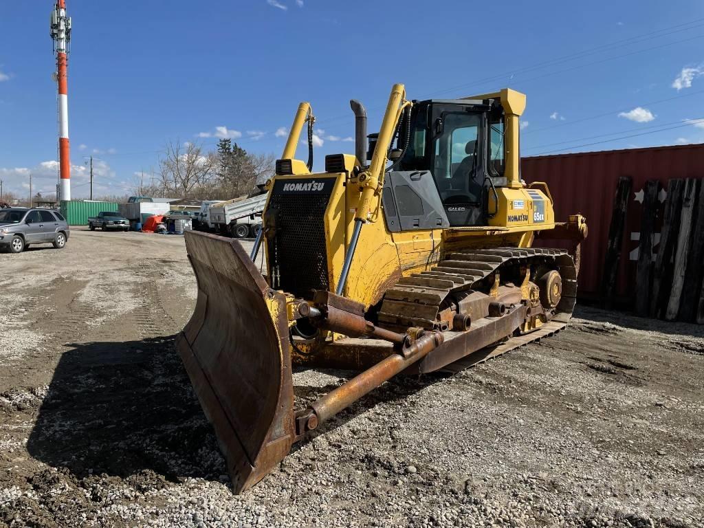 Komatsu D65EX-15 Bulldozer på larvebånd