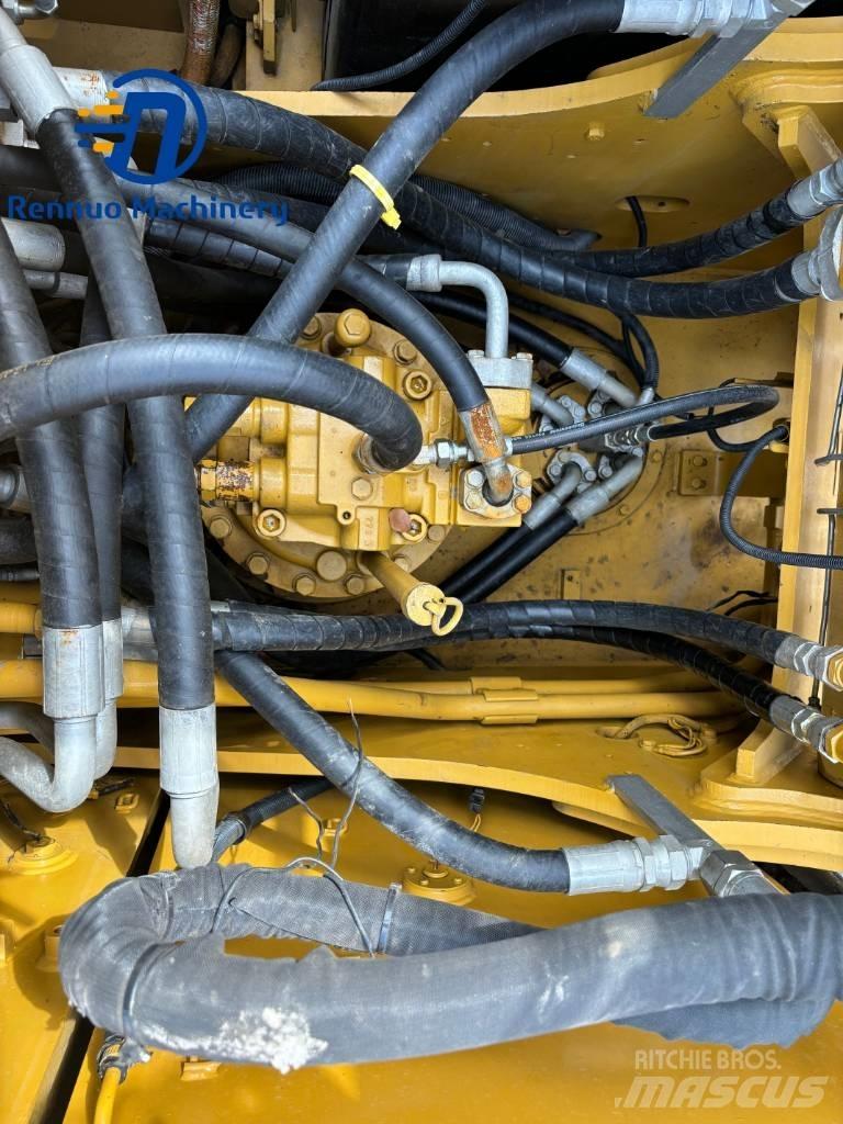 CAT 323 Gravemaskiner på larvebånd