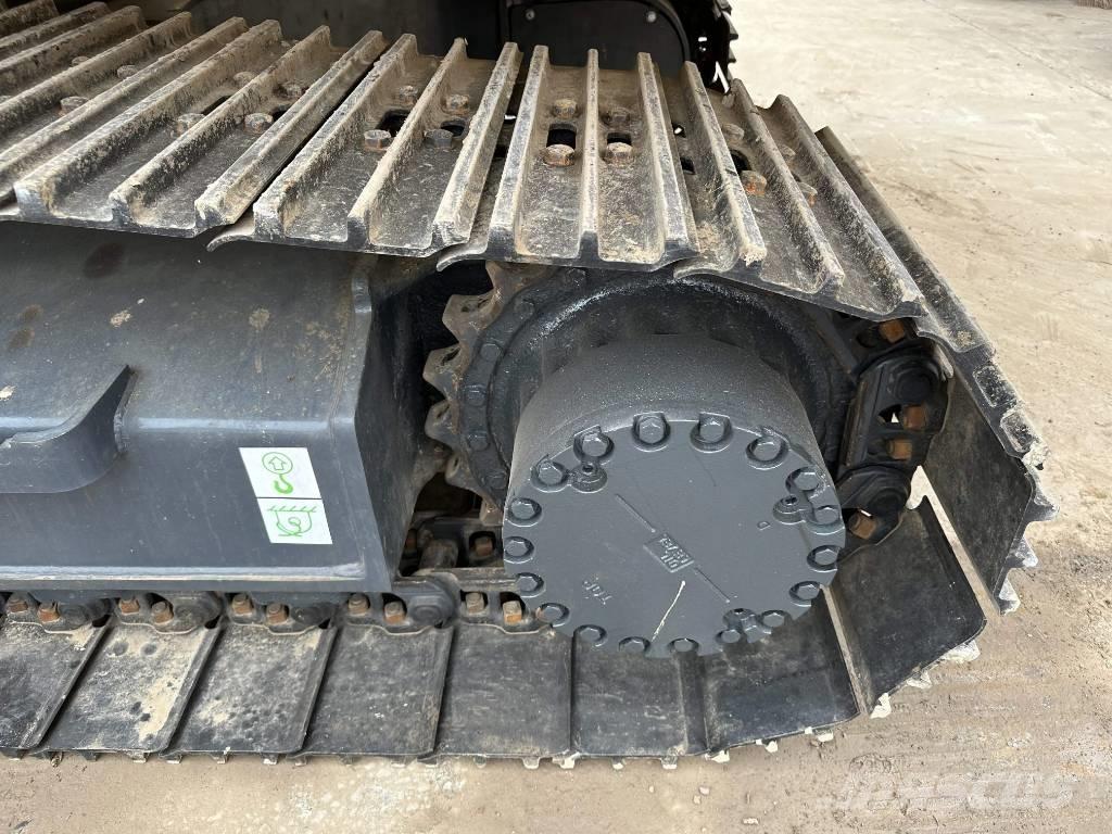 Komatsu PC200-8 Gravemaskiner på larvebånd