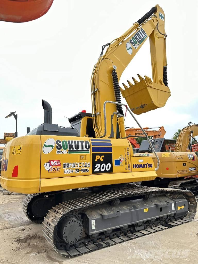 Komatsu PC200-8 Gravemaskiner på larvebånd