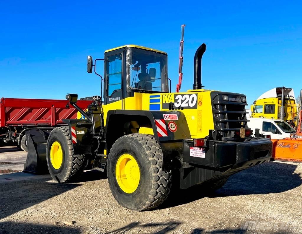Komatsu WA 320 Læssemaskiner på hjul