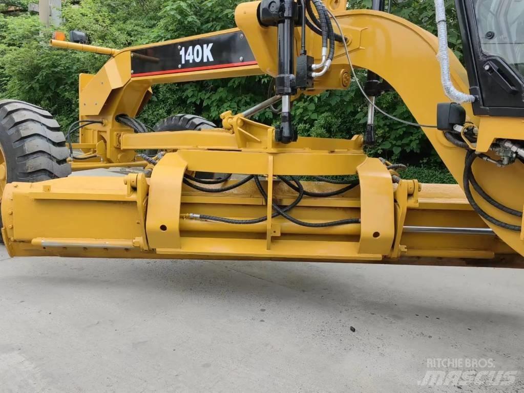 CAT 140 K Vejhøvle / Gradere