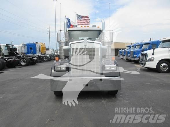 Kenworth W900 Trækkere