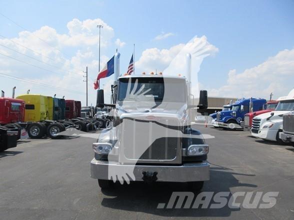 Peterbilt 567 Renovationslastbiler