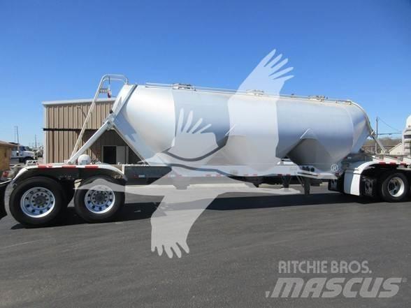 Polar  Semi-trailer med Tank