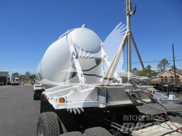Polar  Semi-trailer med Tank