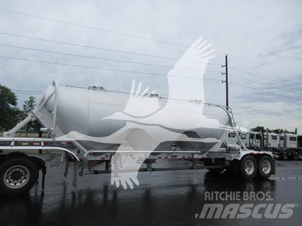 Polar  Semi-trailer med Tank