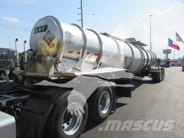 Polar DOT 407 Semi-trailer med Tank