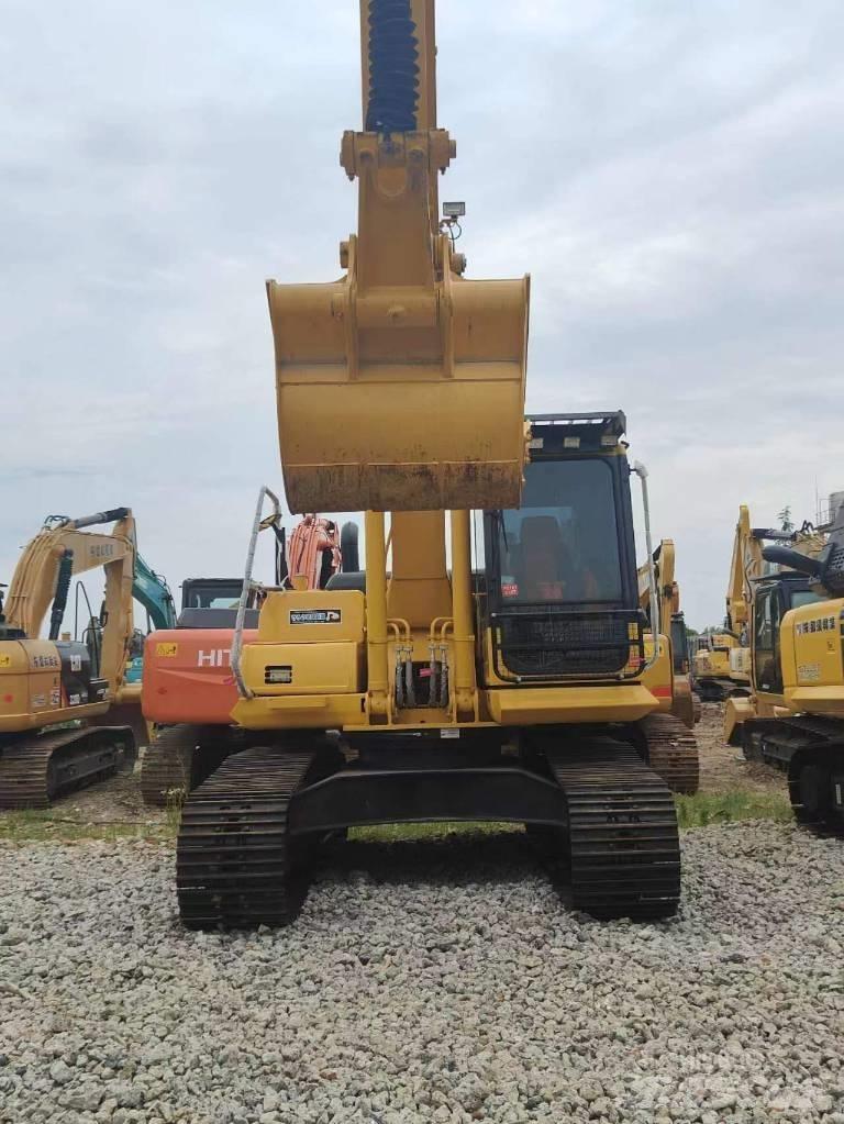Komatsu PC200 Gravemaskiner på larvebånd